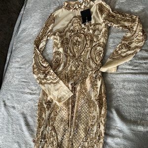 Fashion nova, below the knee, small dress